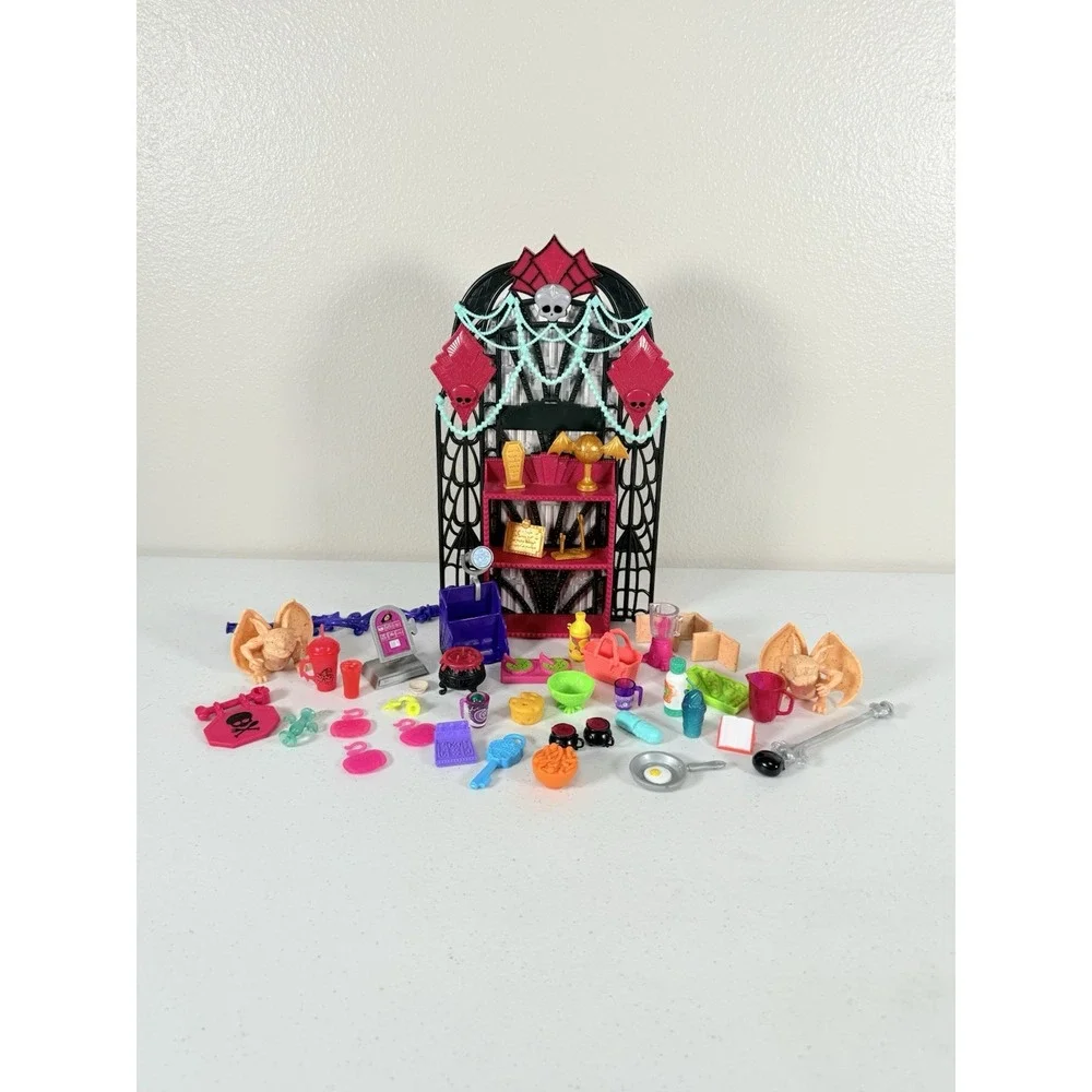 Monster High Mixed Doll Furniture Accessory Lot Beds Chairs Dolls Parts Clothes